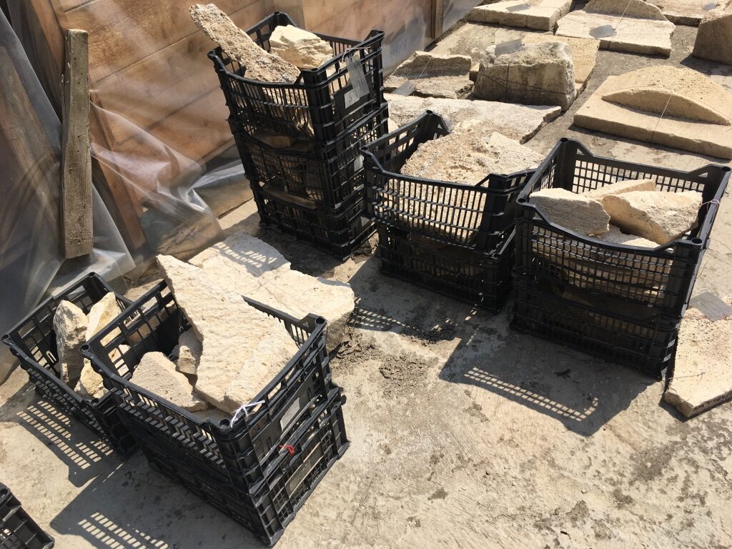 проведение археологических раскопок